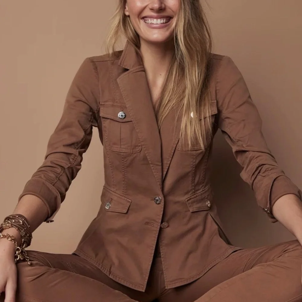 White House Black Market Pret Blazerette - Picture 3 of 10